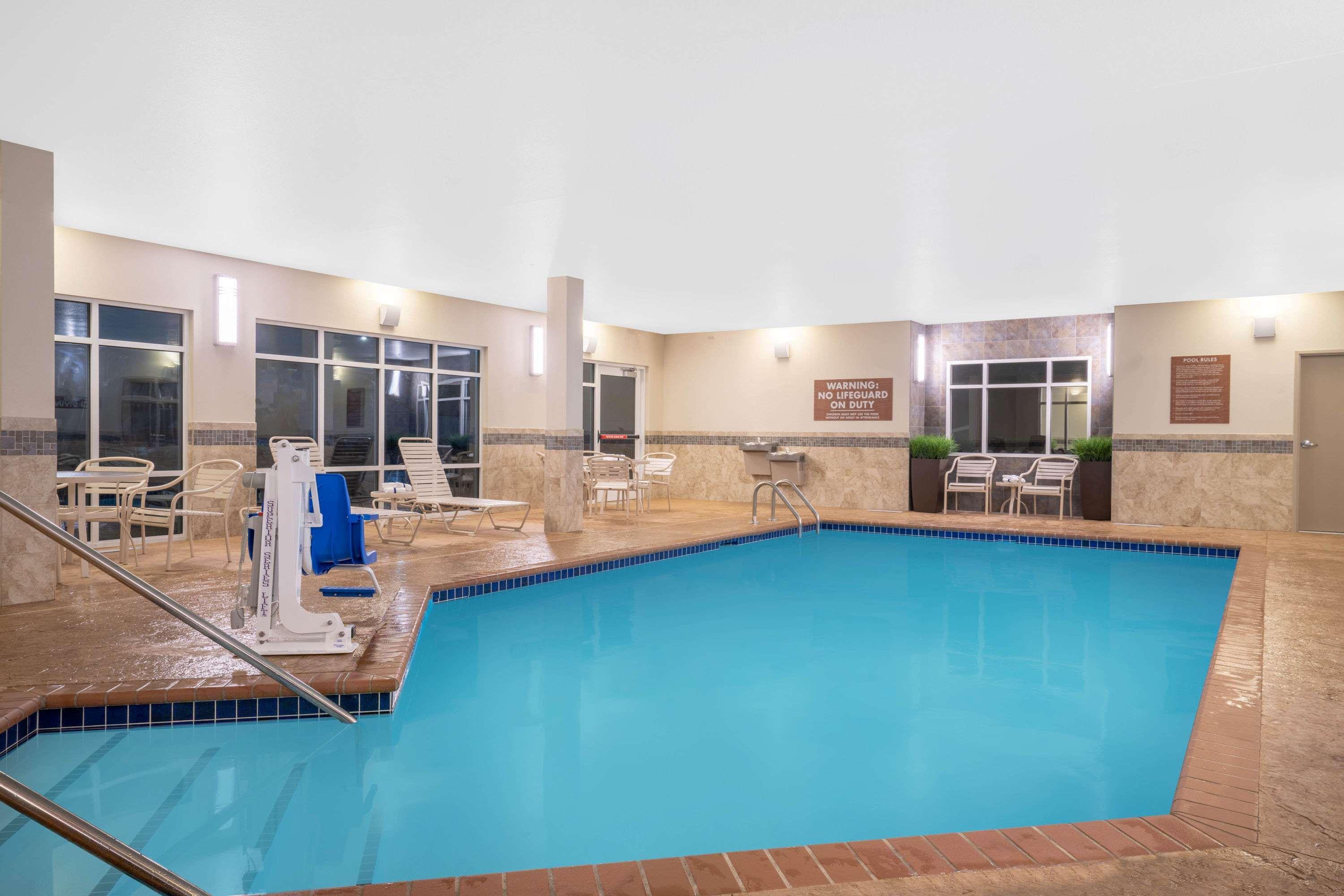 Hotel Americinn By Wyndham 3*