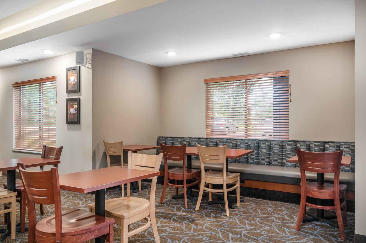 Americinn By Wyndham Hotel